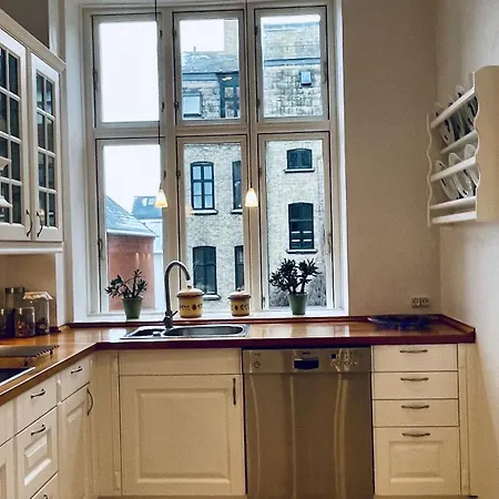 Apartmentincopenhagen 1672 *